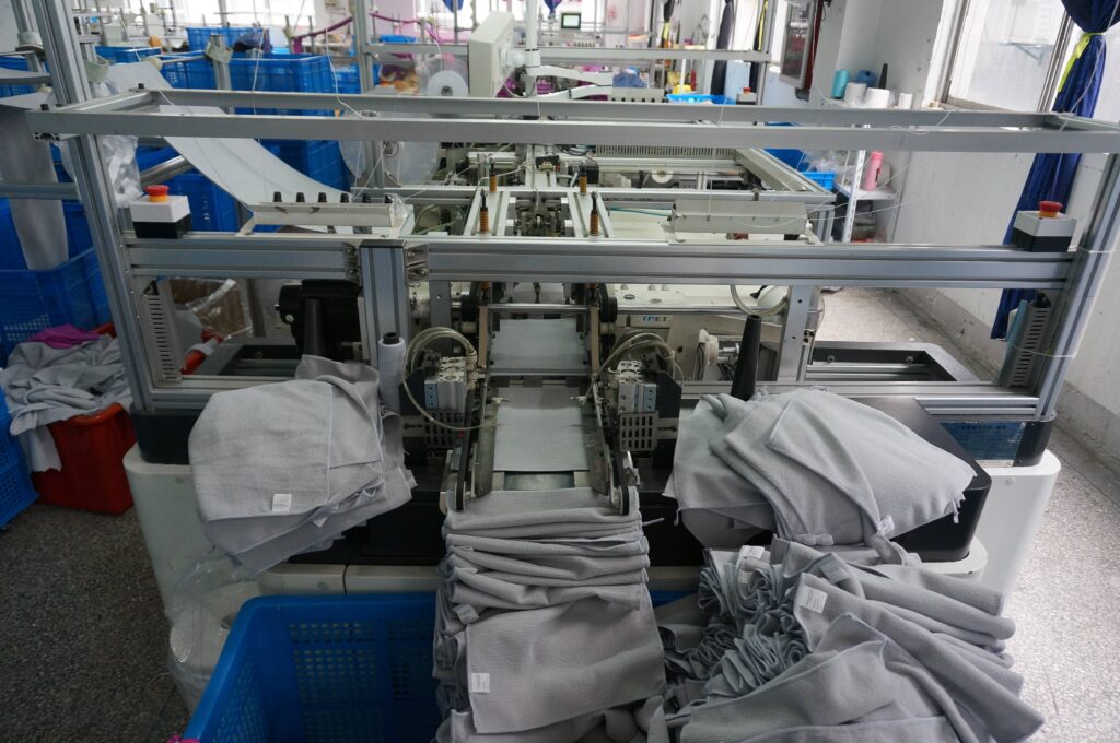 Horizontal Cutting and Edge Binding